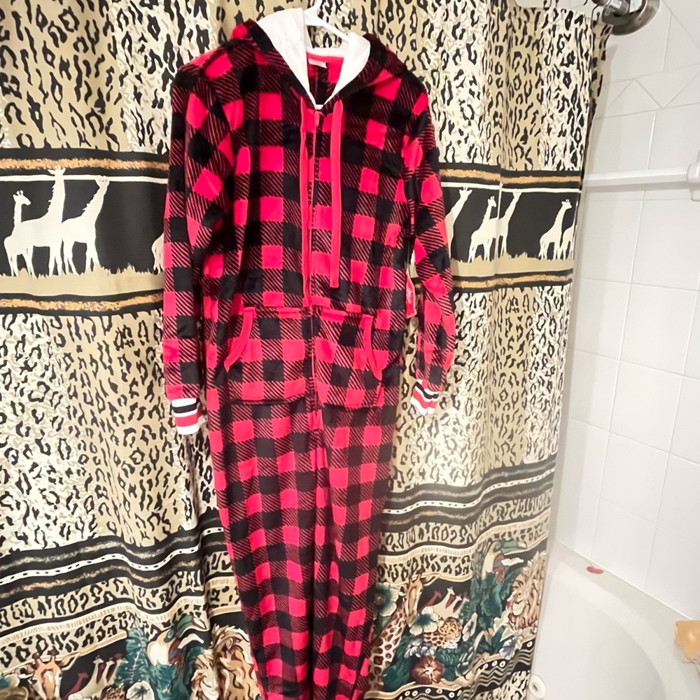 Holiday Time Red and Black Plaid woman’s Pajama Set